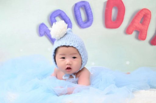 成都宝宝眼睛有红点 成都宝宝眼睛有红点